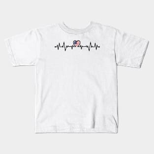 United states Lover Heartbeat America Heart Beat T-Shirt USA Gift  for American lovers Father’s Day Daddy Grandad Gift Tee Mens Birthday Kids T-Shirt